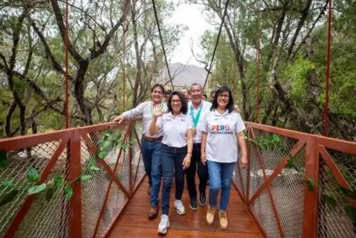 La ministra de Cultura, Leslie Urteaga, participó en la inauguración del puente de acceso a Kotosh, en la región Huánuco.