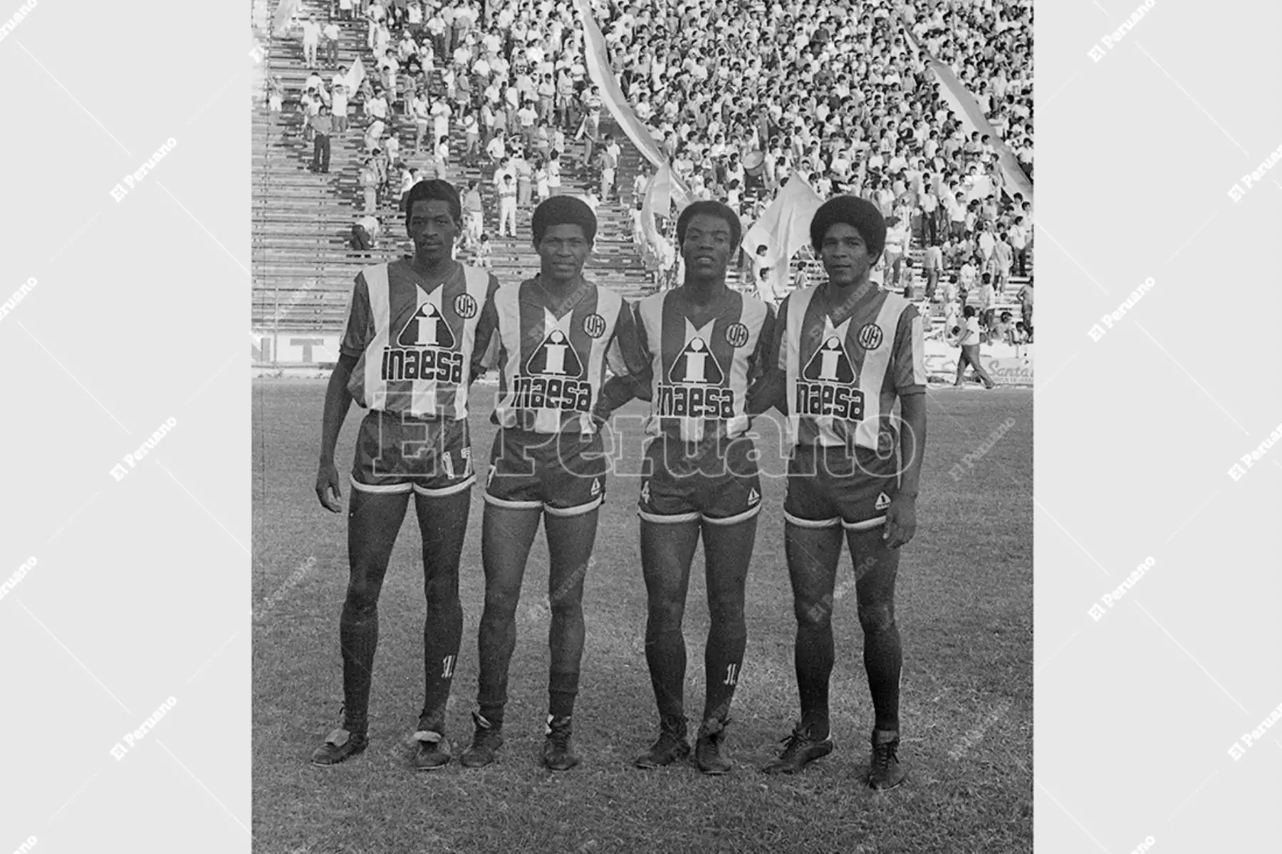 Lima - 8 febrero 1990  / Carlos Cáceda, Domingo Farfán, Enrique León y Jorge Cordero, figuras de  Unión Huaral que se impuso 1-0 a Sporting Cristal y se coronó campeón del fútbol profesional peruano  1989. Foto: Archivo Histórico de El Peruano / Pedro Arroyo