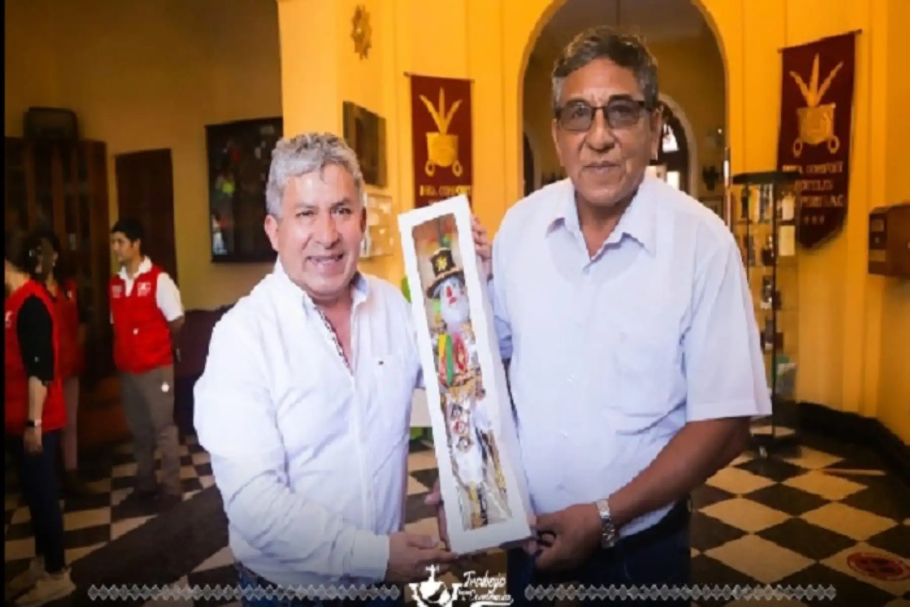 El gobernador regional de Madre de Dios, Luis Otsuka, ya se encuentra en Huánuco. Fue recibido por su homólogo regional Antonio Pulgar.