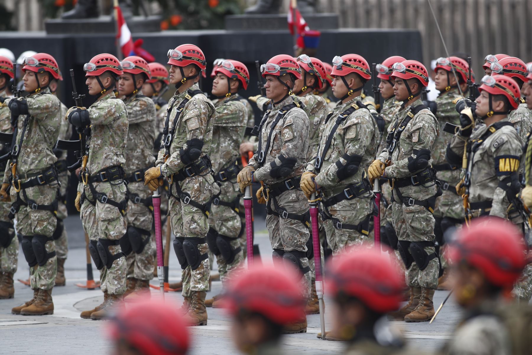 Ceremonia por el Día de las Fuerzas Armadas en la Plaza de la Bandera. Foto: ANDINA/ Daniel Bracamonte