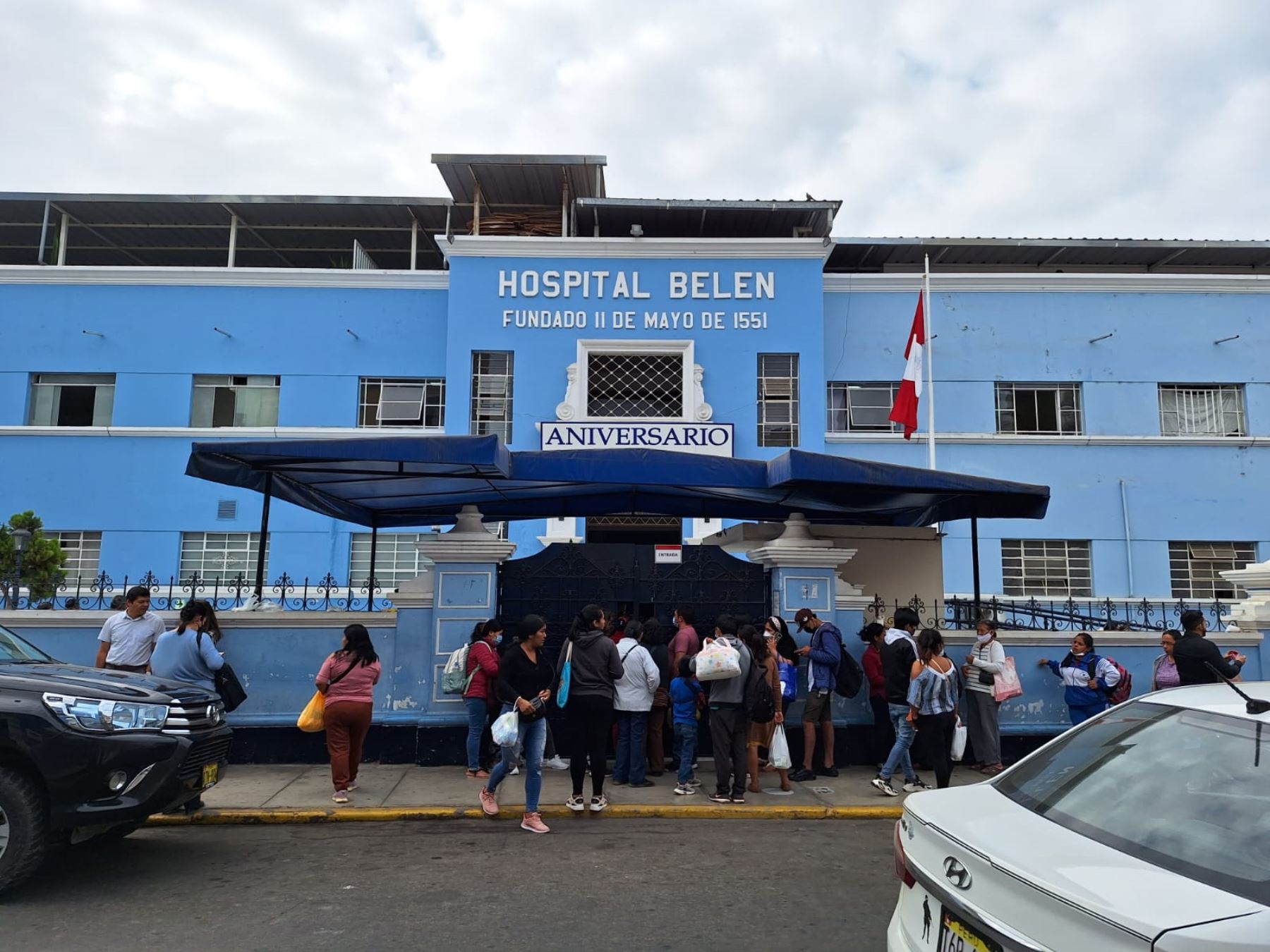 Al Hospital Belén de Trujillo fueron conducidos los tres heridos del accidente de tránsito registrado esta tarde en Virú. Foto: Cortesía