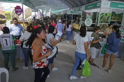 Escolares de Tingo María fueron los más animados protagonistas en el segundo día de la Expo Amazónica 2023. ANDINA/Vidal Tarqui