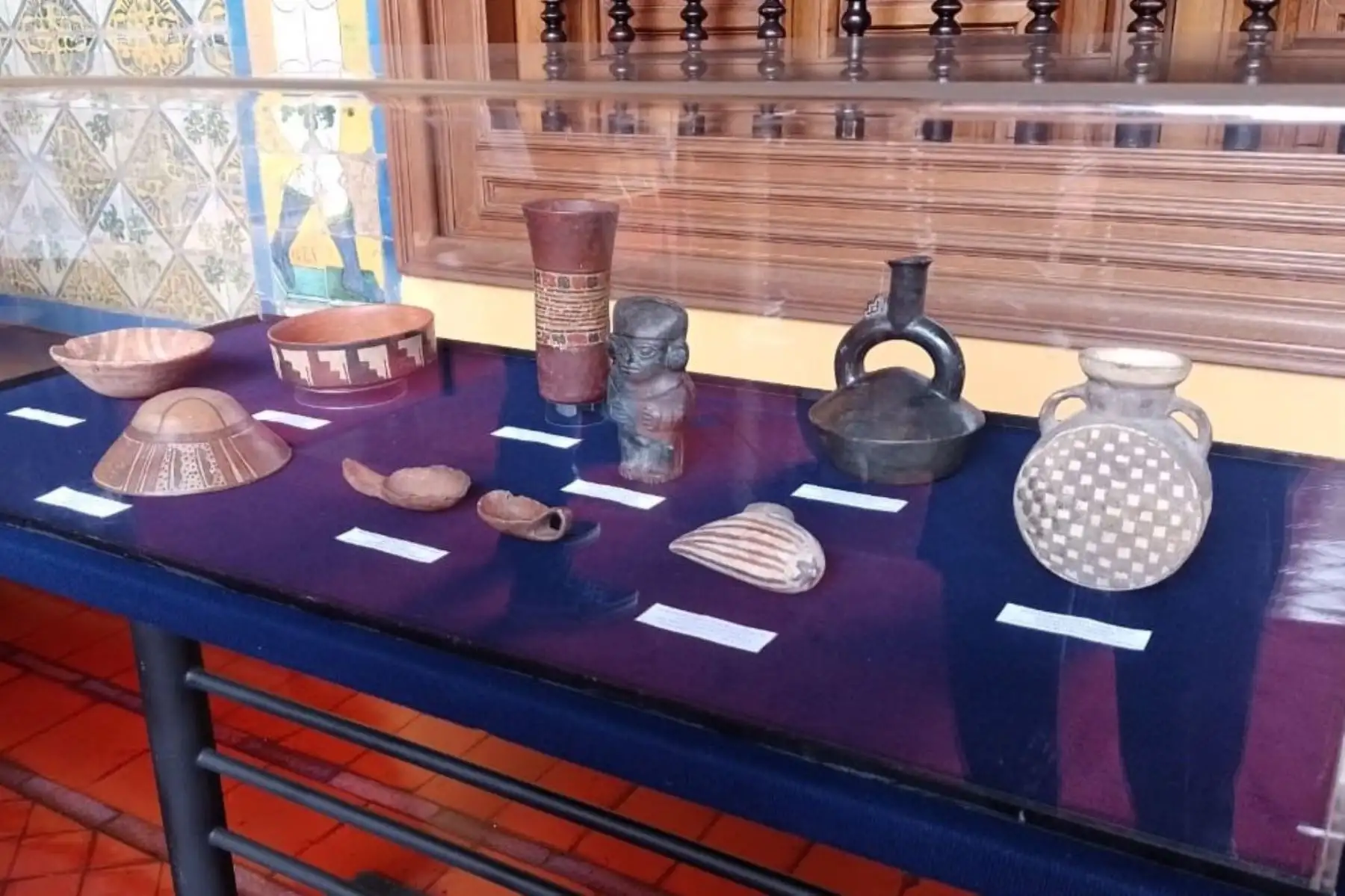 Bienes culturales repatriados por el Ministerio de Relaciones Exteriores. Foto: Ministerio de Cultura/Difusión.