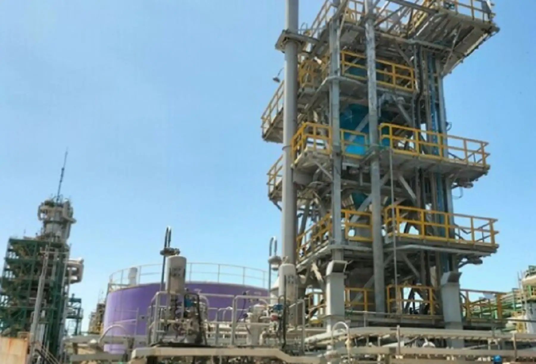 El Organismo Supervisor de la Inversión en Energía y Minería (Osinergmin) continúa con las acciones de supervisión correspondientes, a efecto de verificar el estado de las instalaciones y realizar las investigaciones respectivas 
para determinar las posibles causas y responsabilidades de la emergencia.