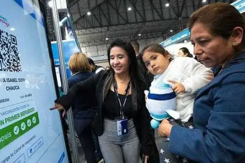 Las personas mayores de 5 años también pueden consultar qué vacunas recibieron a partir del 2022 en adelante. ANDINA/ Minsa.