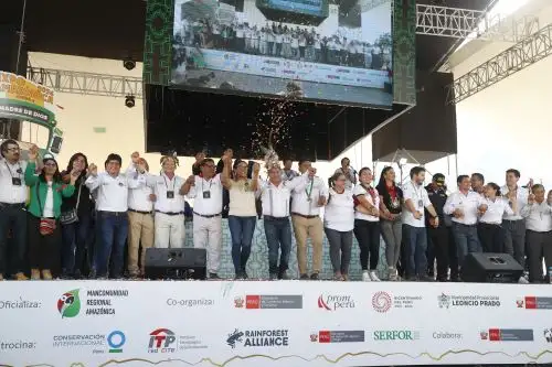 La rueda de negocios en turismo también promovida por Promperú, generó 5.5 millones de soles en cierre de ventas en la participaron 16  agencias de viajes compradoras de Lima, Áncash, Junín, Cusco y Arequipa.ANDINA/Vidal Tarqui.