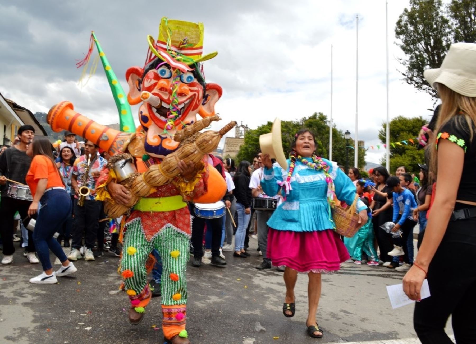 Con cinco meses de anticipación a la fecha festiva, turistas hacen sus reservas en hoteles de Cajamarca para participar de las celebraciones del tradicional carnaval cajamarquino. Foto: Eduard Lozano.