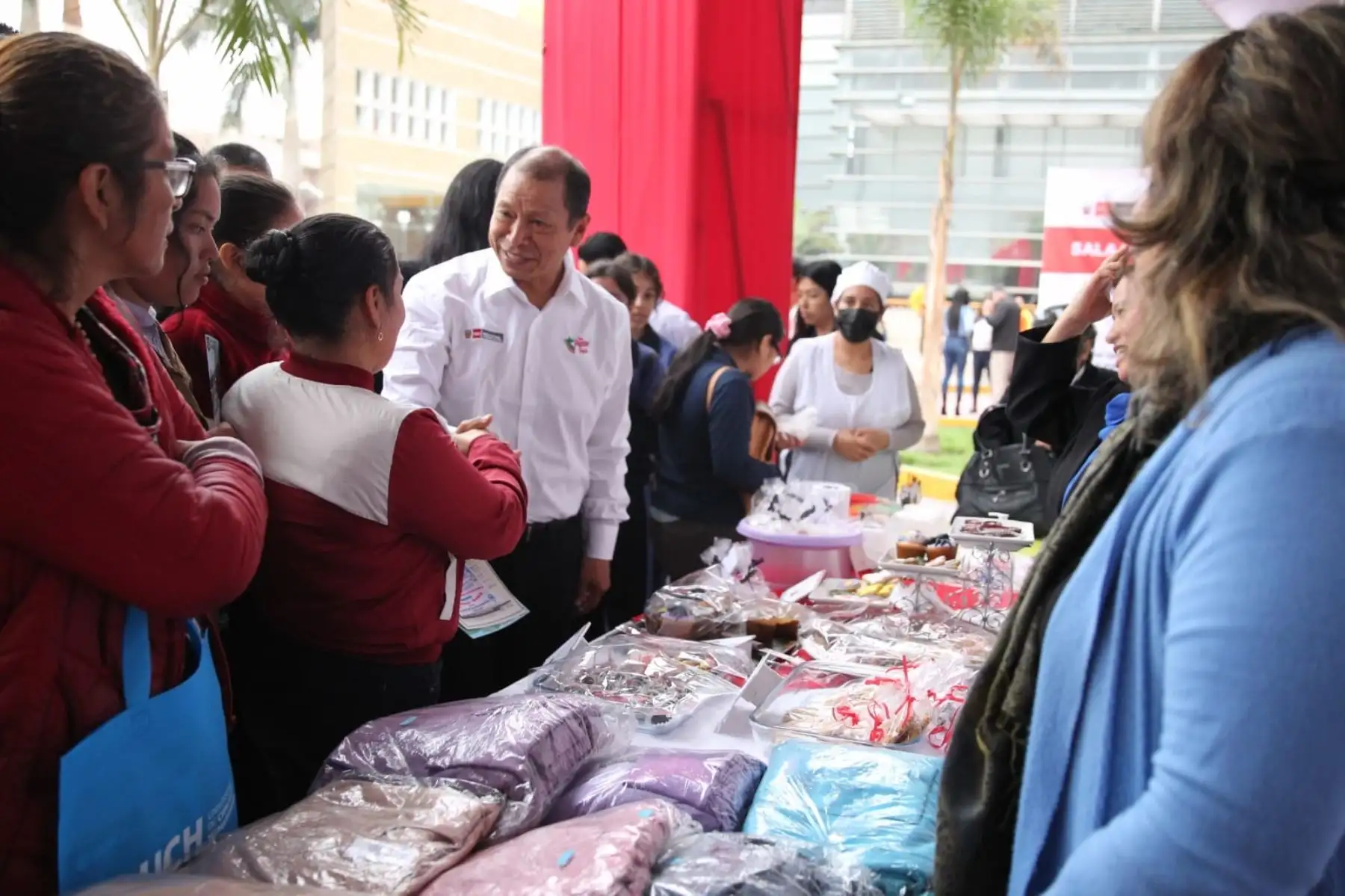 Ministro Daniel Maurate inauguró Megaferia del Empleo Lima Norte, en Comas