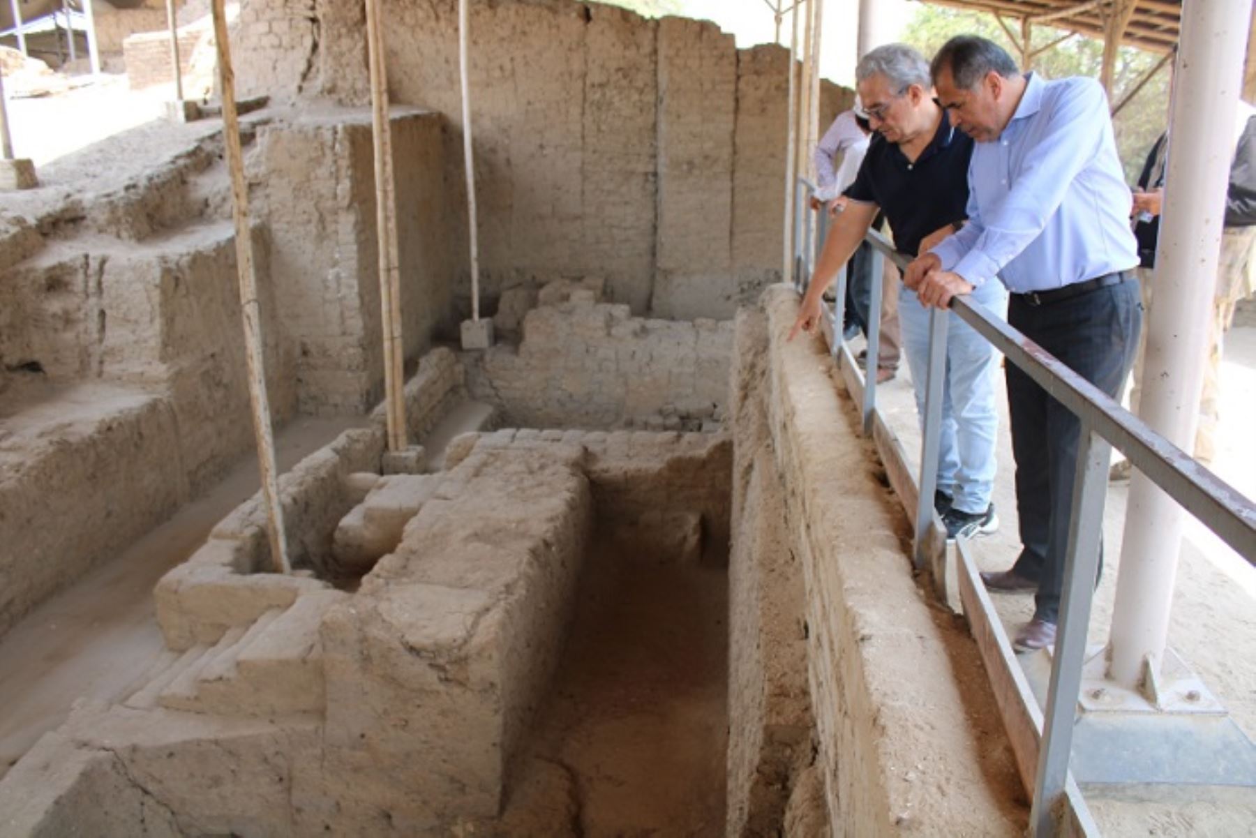 El congresista lambayecano Alejandro Aguinaga y el ministro de Comercio Exterior y Turismo visitaron complejos arqueológicos Huaca Rajada y Ventarrón, en Chiclayo.