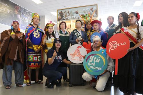 Día Mundial del Turismo: ceremonia de pago a la tierra captó la atención de los visitantes en el terminal aéreo de Arequipa