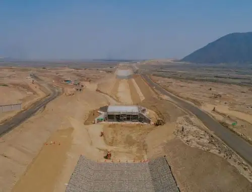 El proyecto de solución definitiva de la quebrada El León, que se ejecuta en la provincia de Trujillo, se consolida como la obra de prevención de mayor impacto en norte del país. ANDINA/Difusión