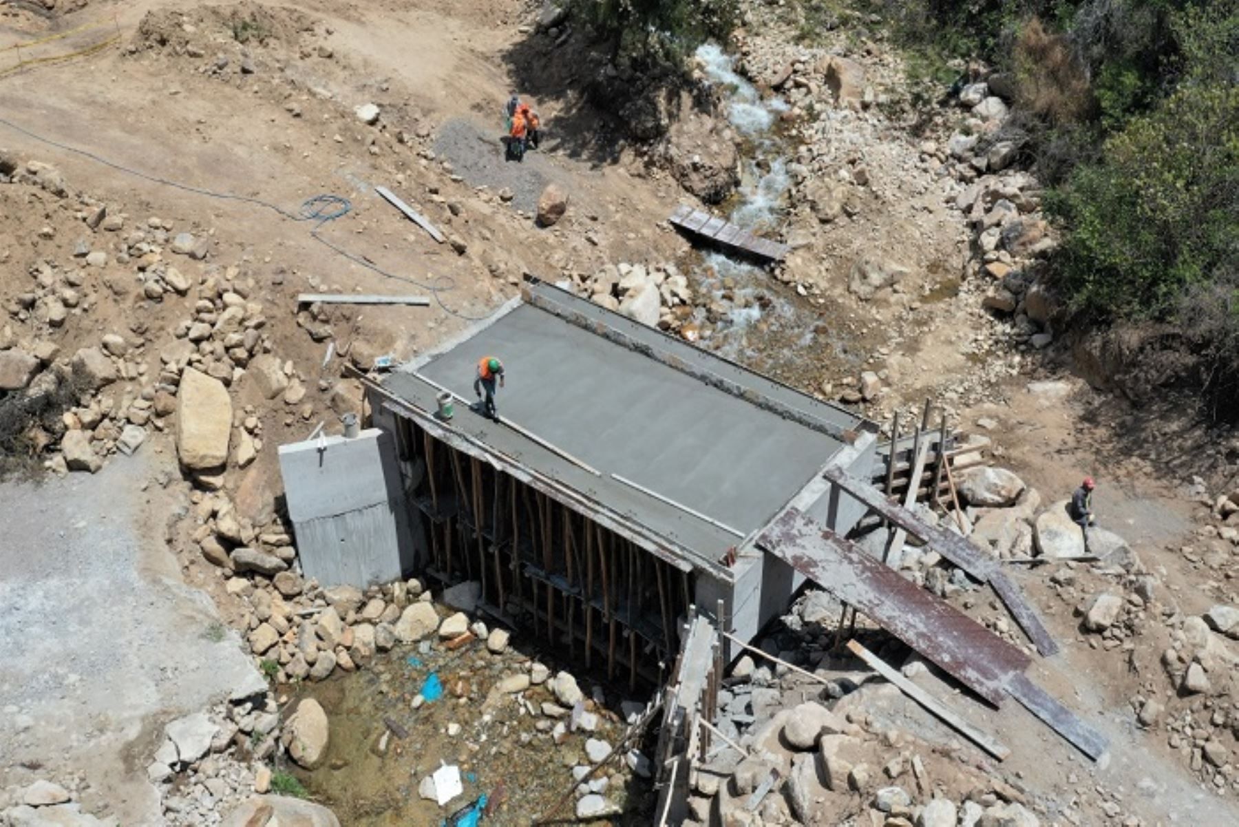 La Libertad: Transportes construye 6 puentes en Sarín y Julcán ante fenómeno El Niño