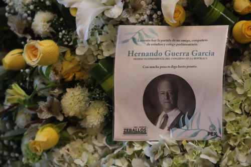 Congreso de la República da el último adiós a Hernando Guerra García