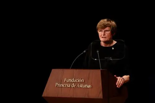 Katalin Karikó, premio nobel 2023: hay que disfrutar del trabajo y conservar la salud.