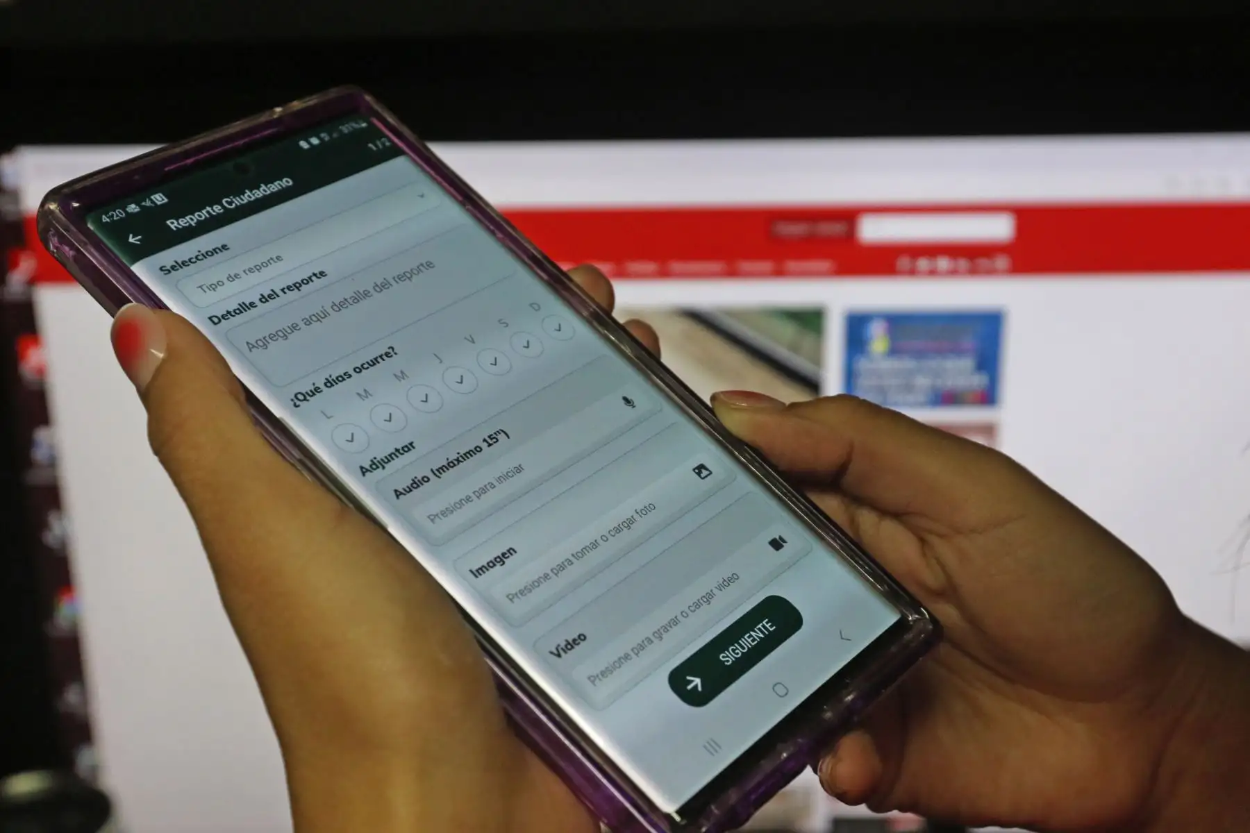La aplicación móvil Mi Policía Digital, disponible para plataformas Android e iOS,  busca brindar un servicio más eficiente y cercano a los ciudadanos. Foto: ANDINA/Héctor Vinces