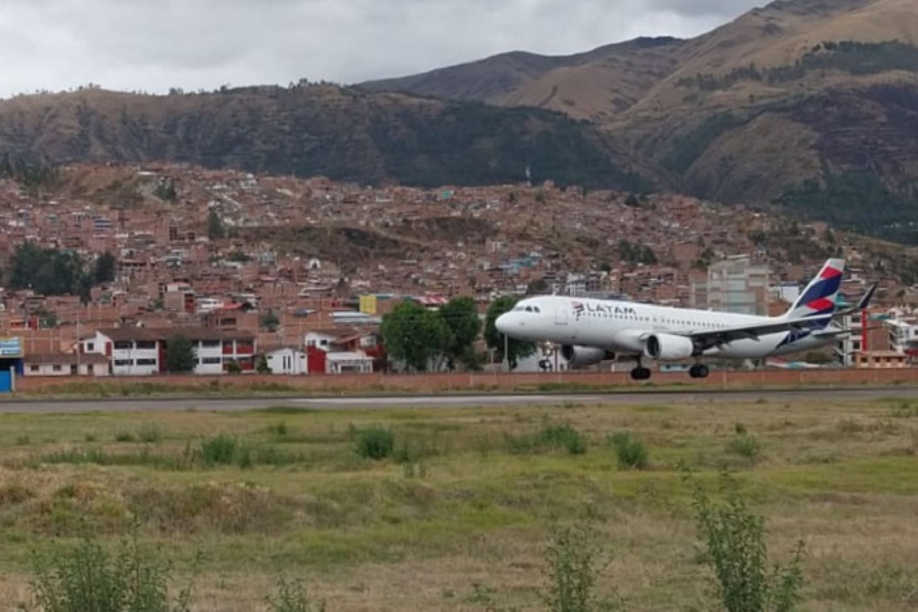 ¡Excelente noticia para el turismo!:Latam reinicia vuelos Cusco- Santiago de Chile