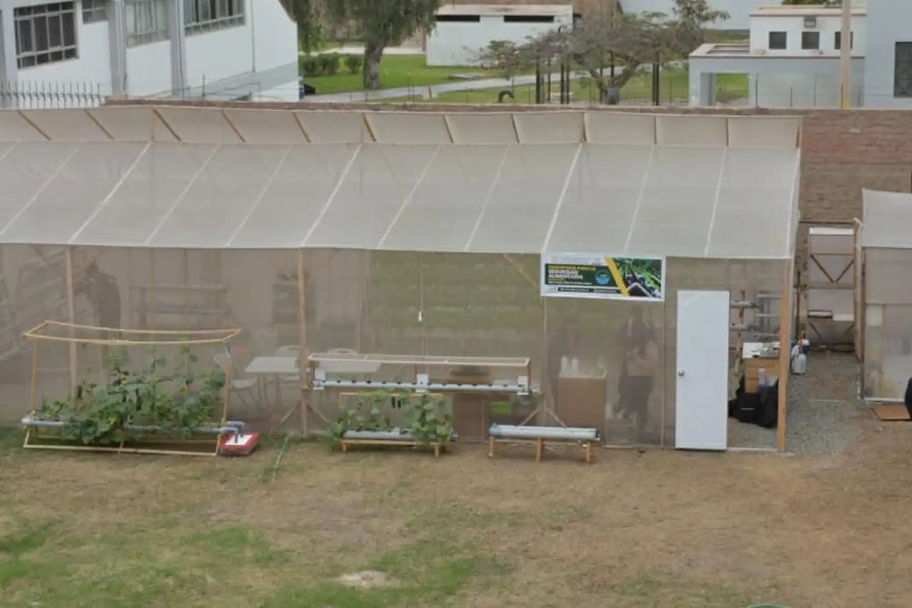 El equipo multidisciplinario de investigadores sanmarquinos ha implementado casas mallas y módulos para plantaciones de hortalizas y frutos.