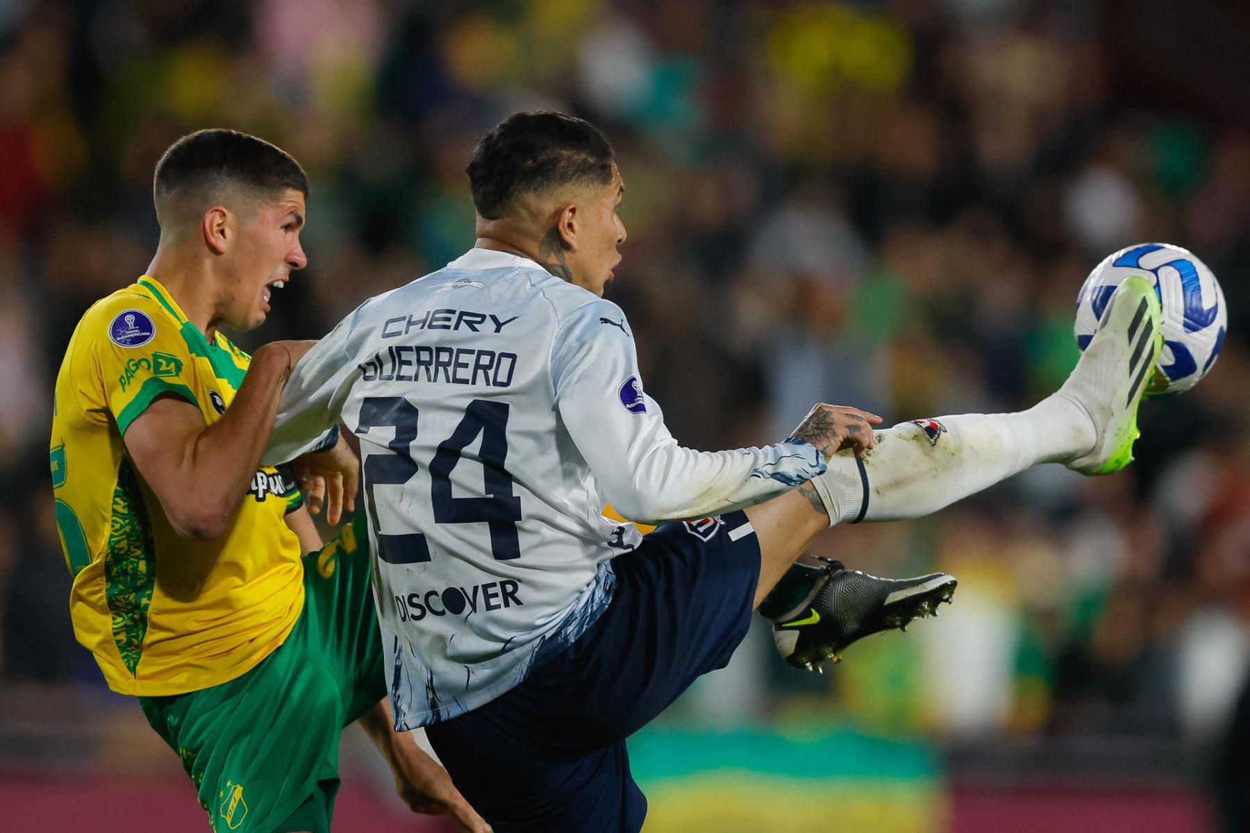 El futbolista peruano Paolo Guerrero jugará en la final de la Copa Sudamericana con Liga de Quito contra el Fortaleza de Brasil este 28 de octubre. Foto: EFE