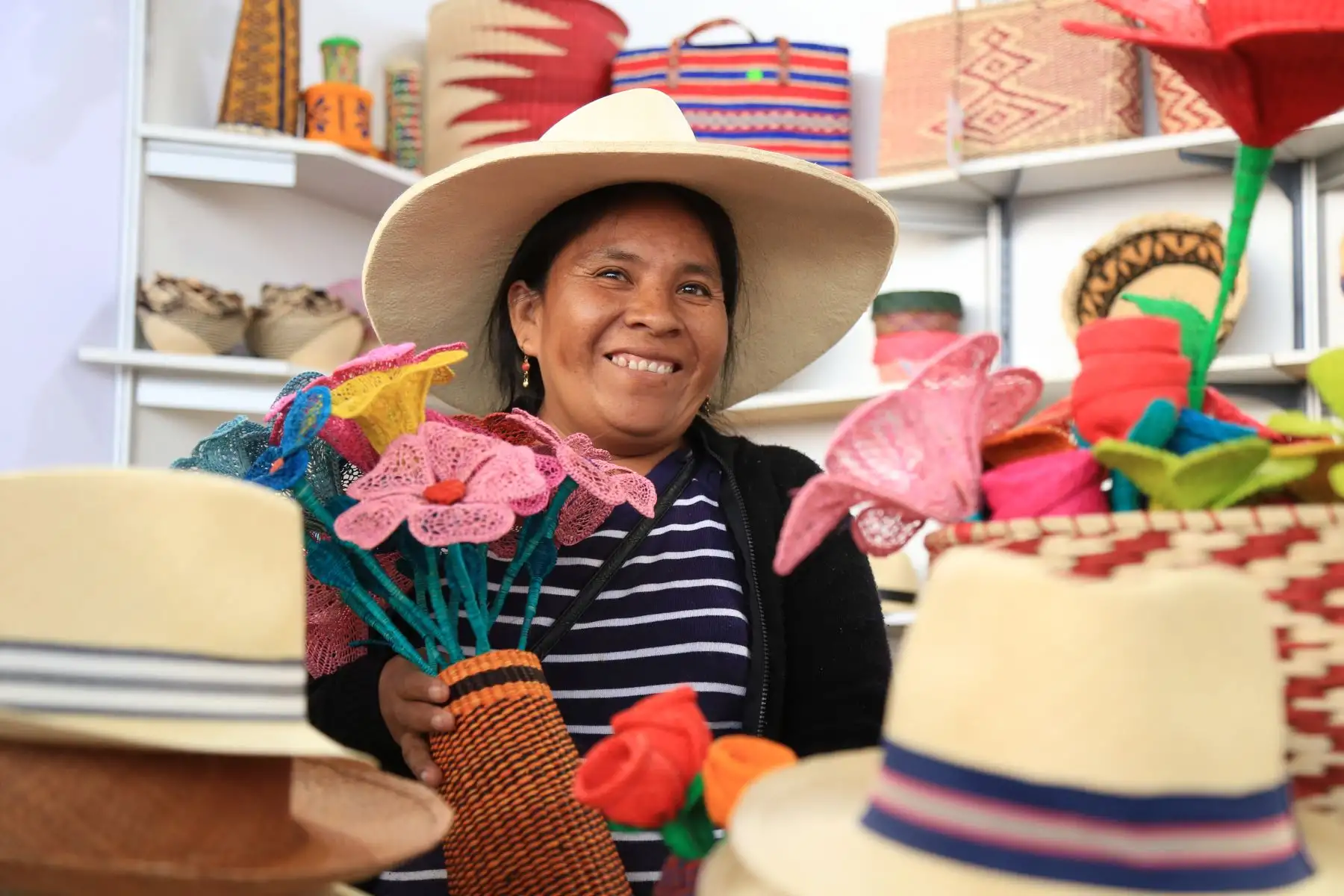 Ministerio de Comercio Exterior y Turismo, lanza convocatoria para el Premio Nacional a la Mujer Artesana 2023. Foto: Mincetur