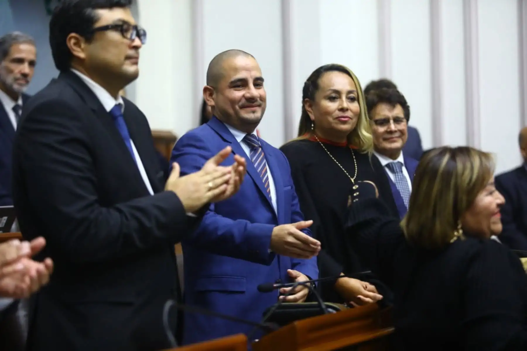 El Pleno eligió a Arturo Alegría, vocero titular de Fuerza Popular, para ocupar el cargo de la primera vicepresidencia de la Mesa Directiva del Parlamento. Arturo Alegría asume como primer vicepresidente, luego de retiro de Wilson Soto.
Foto: ANDINA/Congreso