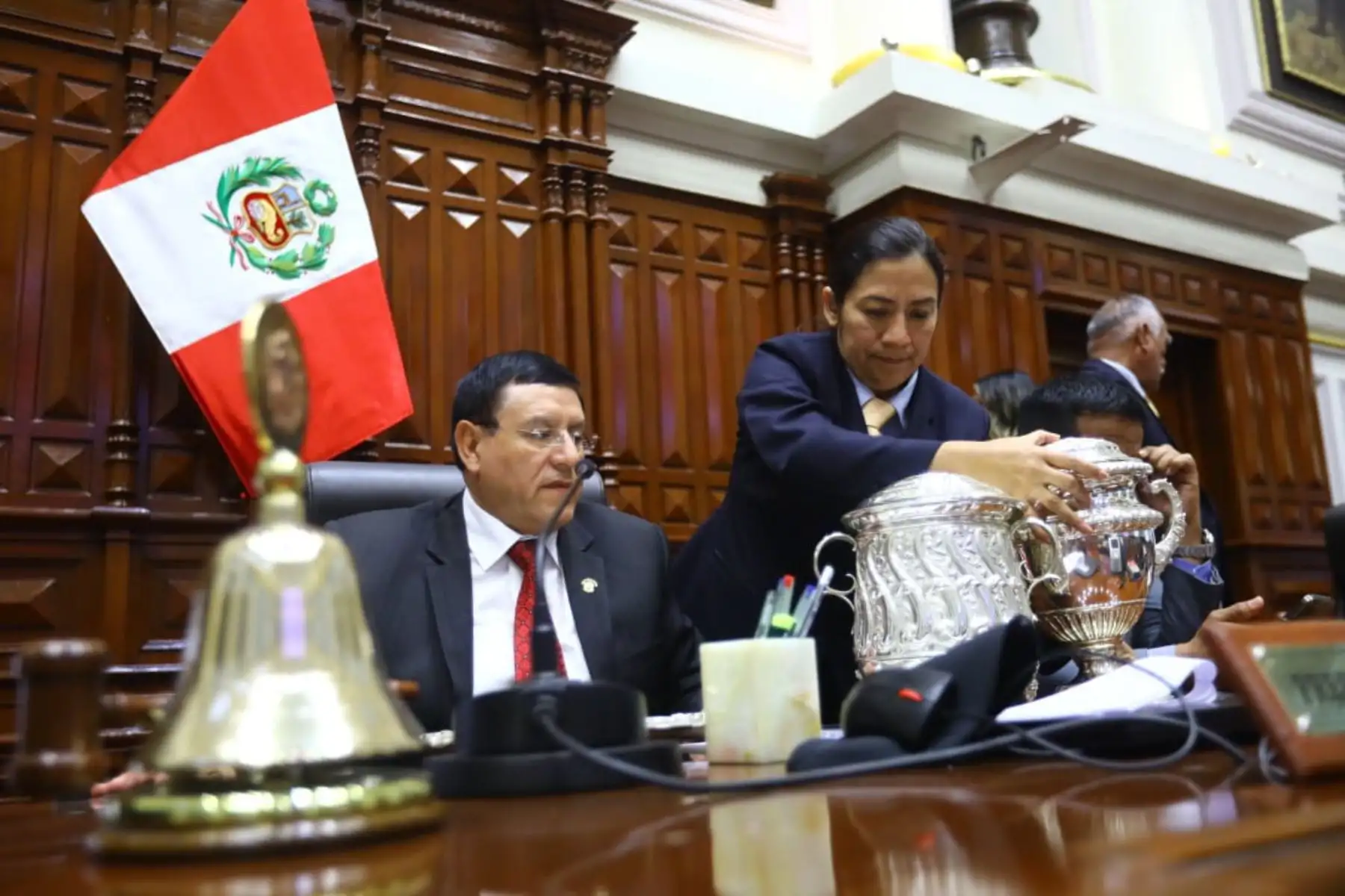 El Pleno eligió a Arturo Alegría, vocero titular de Fuerza Popular, para ocupar el cargo de la primera vicepresidencia de la Mesa Directiva del Parlamento. Arturo Alegría asume como primer vicepresidente, luego de retiro de Wilson Soto.
Foto: ANDINA/Congreso