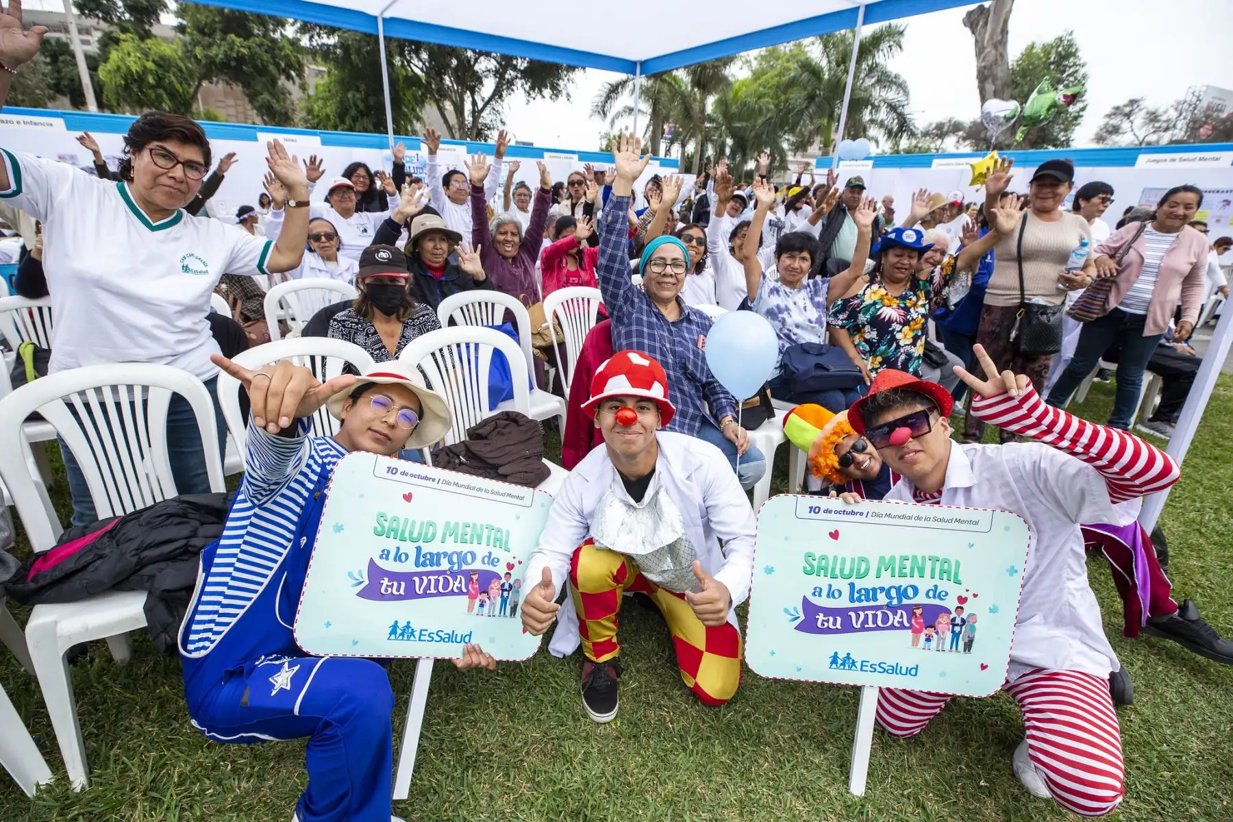 Como parte de una campaña preventiva, el Seguro Social de Salud brindó atenciones gratuitas en psicología y medicina complementaria, en el Circuito Mágico del Agua.
Foto: EsSalud