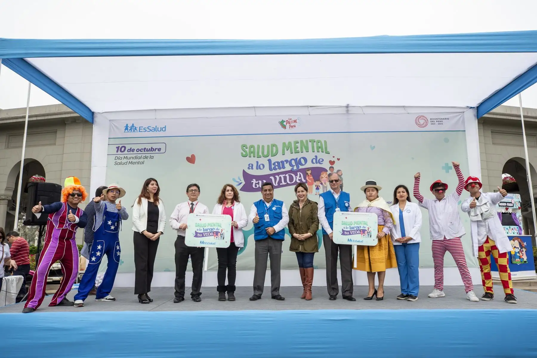 Con motivo del Día Mundial de la Salud Mental, que se celebra el 10 de octubre, el Seguro Social de Salud (EsSalud) realizó una feria con atenciones gratuitas en psicología y medicina complementaria, en el Circuito Mágico del Agua, para personas de todas las edades.
Foto: EsSalud