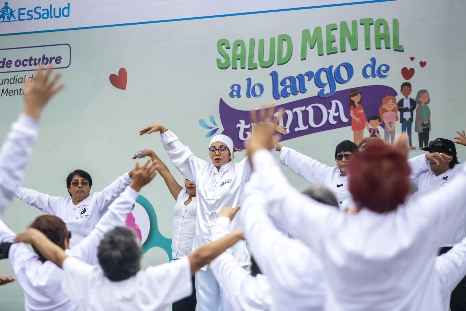 Con motivo del Día Mundial de la Salud Mental, que se celebra el 10 de octubre, el Seguro Social de Salud (EsSalud) realizó una feria con atenciones gratuitas en psicología y medicina complementaria, en el Circuito Mágico del Agua, para personas de todas las edades.
Foto: EsSalud