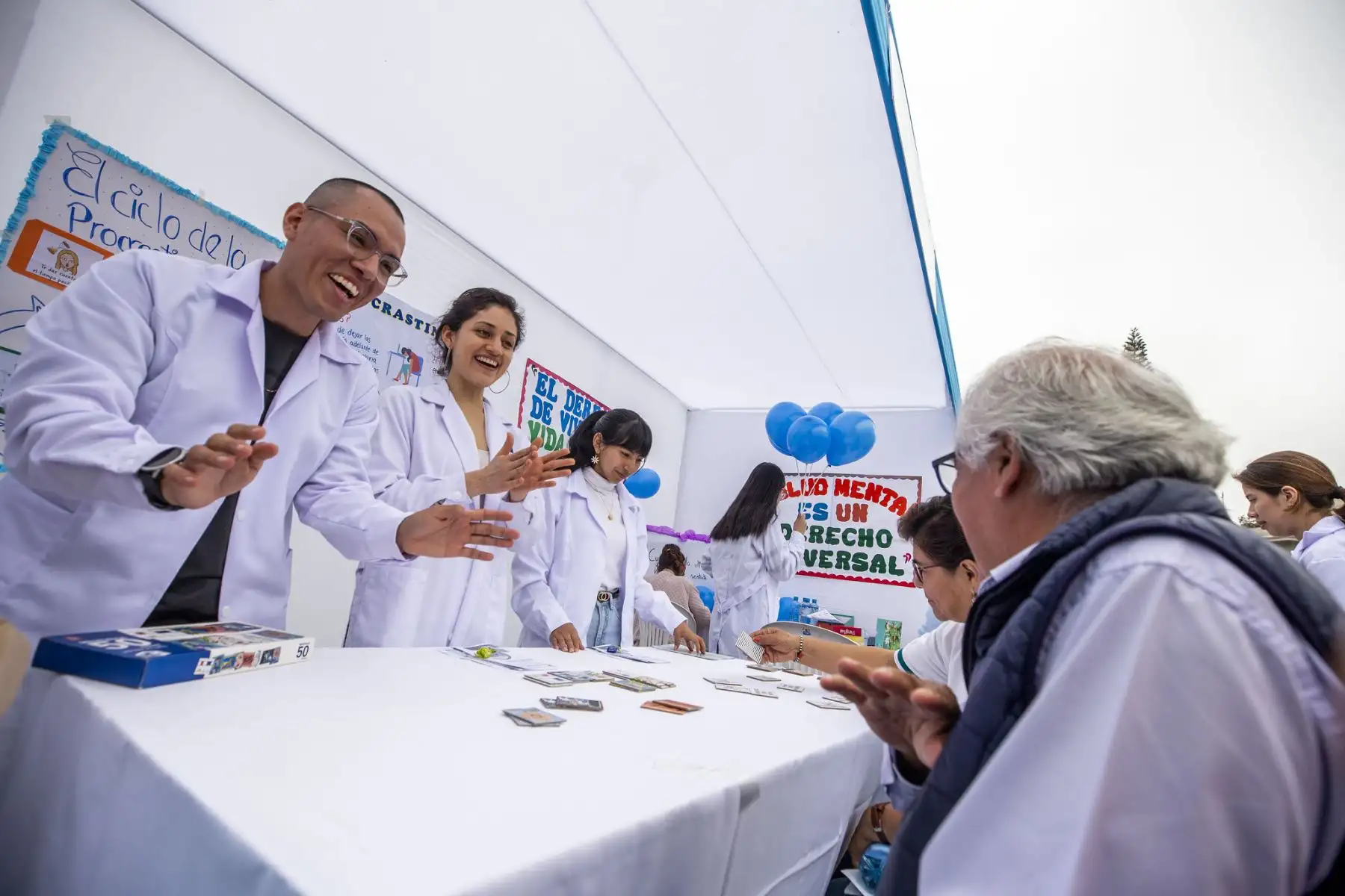 Con motivo del Día Mundial de la Salud Mental, que se celebra el 10 de octubre, el Seguro Social de Salud (EsSalud) realizó una feria con atenciones gratuitas en psicología y medicina complementaria, en el Circuito Mágico del Agua, para personas de todas las edades.
Foto: EsSalud