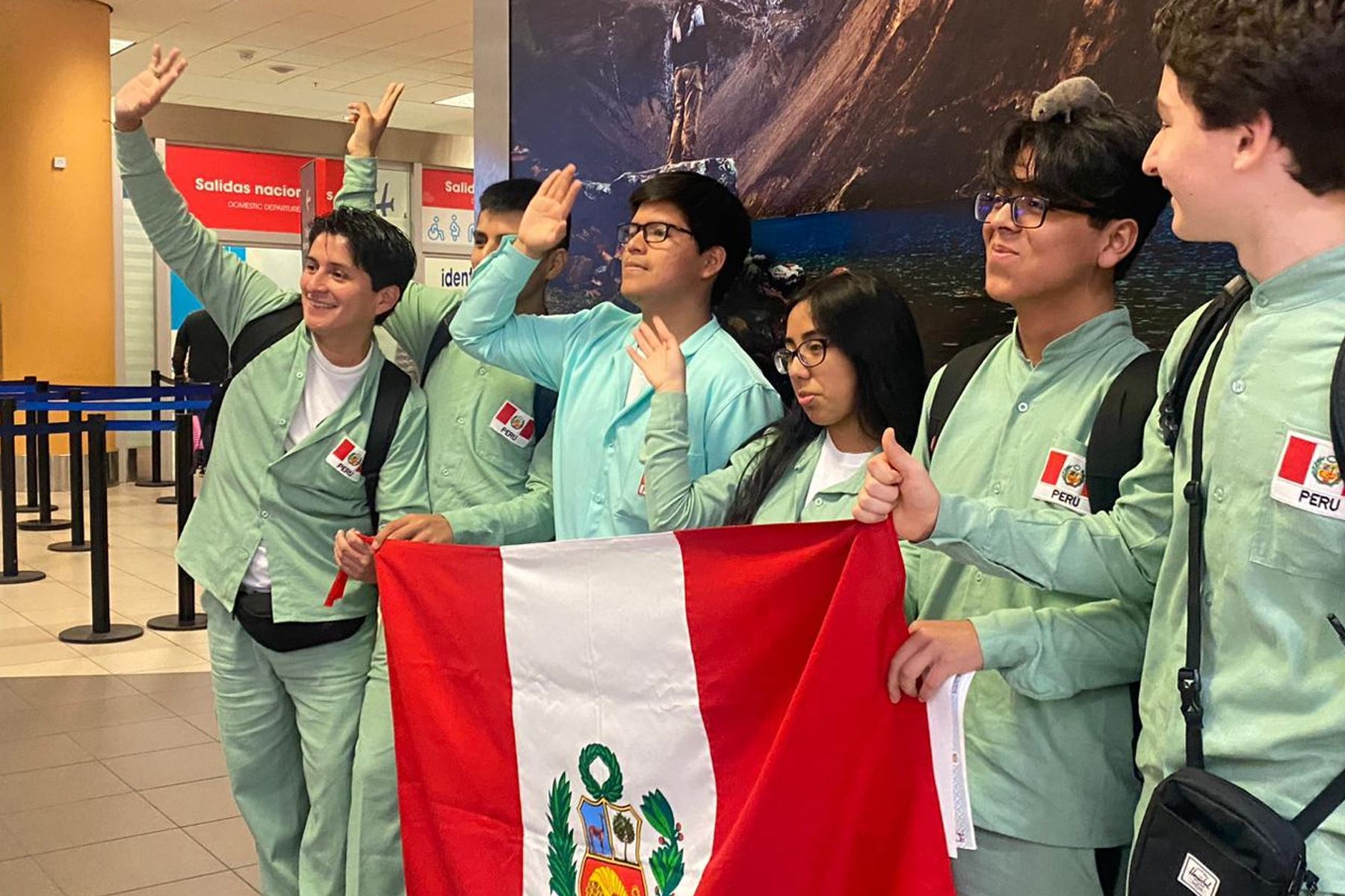 Los talentosos estudiantes han sido preparados por un grupo de profesionales peruanos para la XV Olimpiada Latinoamericana de Astronomía y Astronáutica 2023.