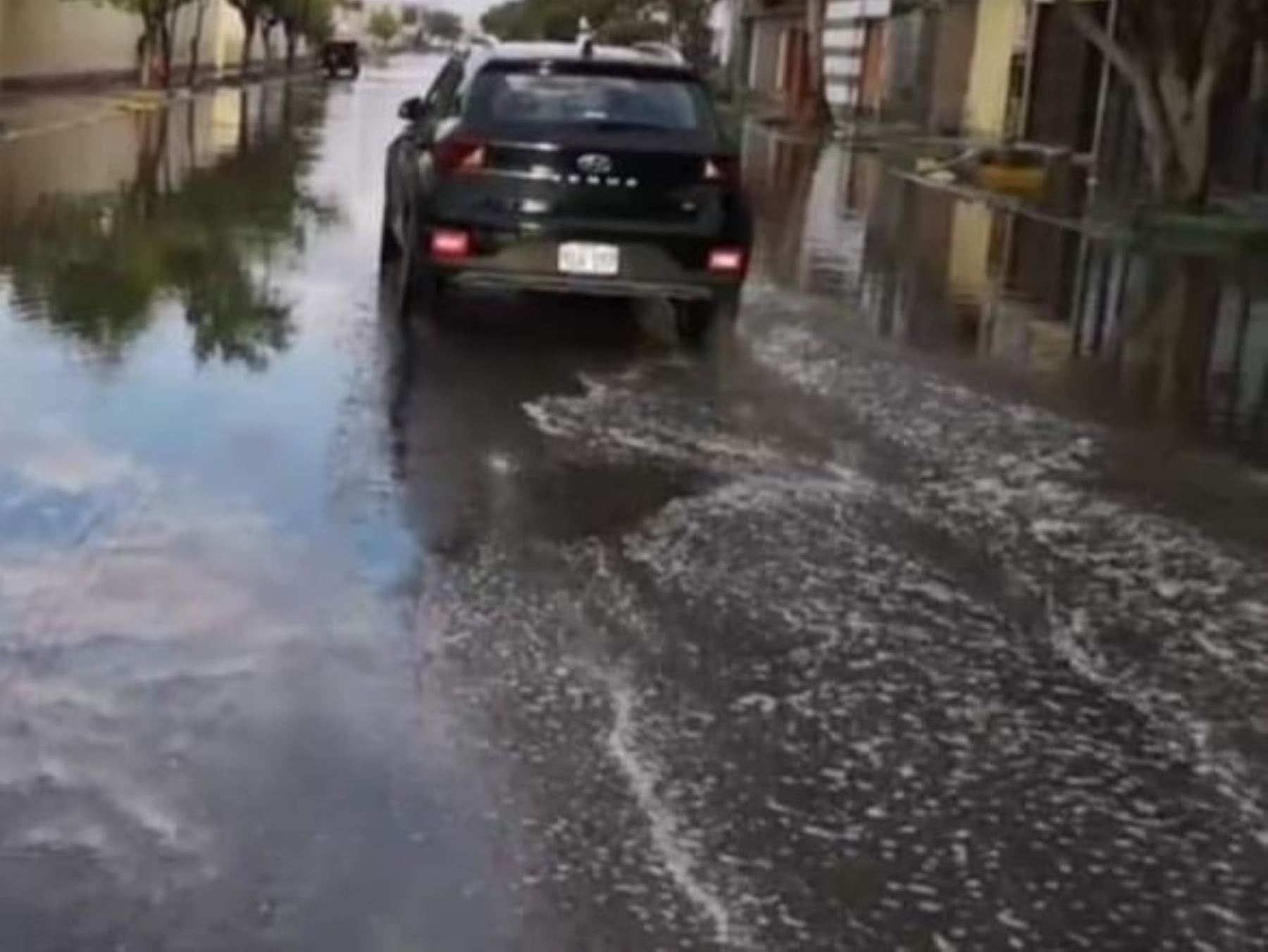 Una lluvia intensa de más de tres horas se registró en Chiclayo, afectando varias viviendas y causando aniegos en distritos de esta provincia ubicada en la región Lambayeque. ANDINA/Difusión