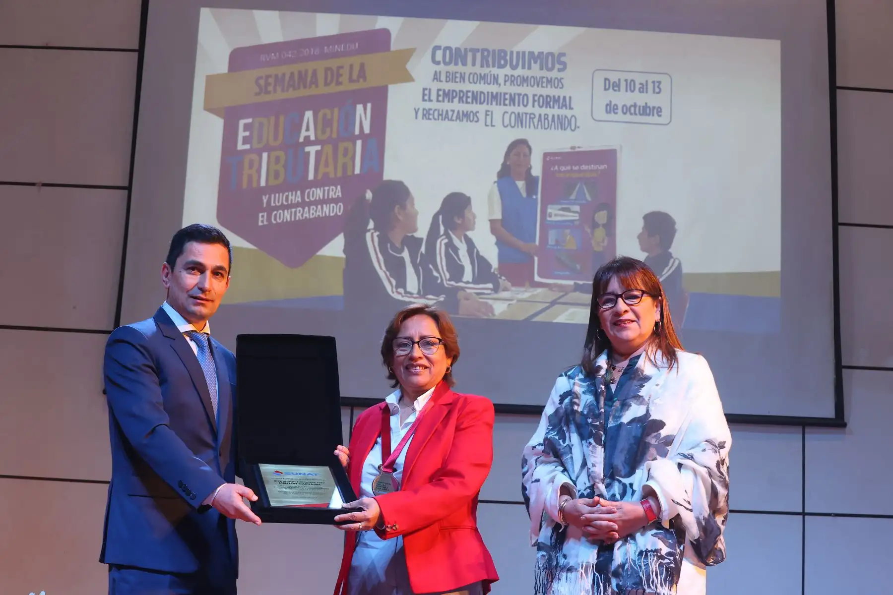 La Superintendencia Nacional de Aduanas y de Administración Tributaria (SUNAT) lanzó una nueva edición de la “Semana de la educación tributaria y lucha contra el contrabando”, programa que lidera desde el año 2017 y tiene por objetivo formar estudiantes de educación primaria y secundaria, así como universitarios y docentes, sobre la importancia de la tributación para el bien común de la sociedad. 
Foto: ANDINA/Andrés Valle