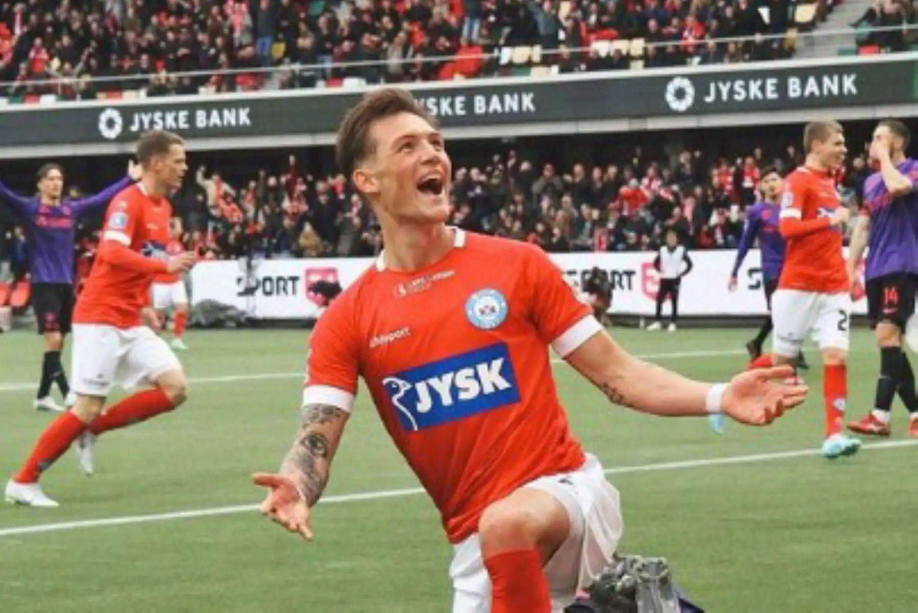 El lateral danés nacionalizado peruano Oliver Sonne dijo este domingo sentirse orgullo se estar en el Perú y ser parte de un grupo realmente grande. También aseguró que le gustaría jugar los partidos ante Chile (jueves 12 de octubre) y Argentina (martes 17 de octubre) por las Eliminatorias al Mundial 2026. Foto: Instagram/ oliiversonne