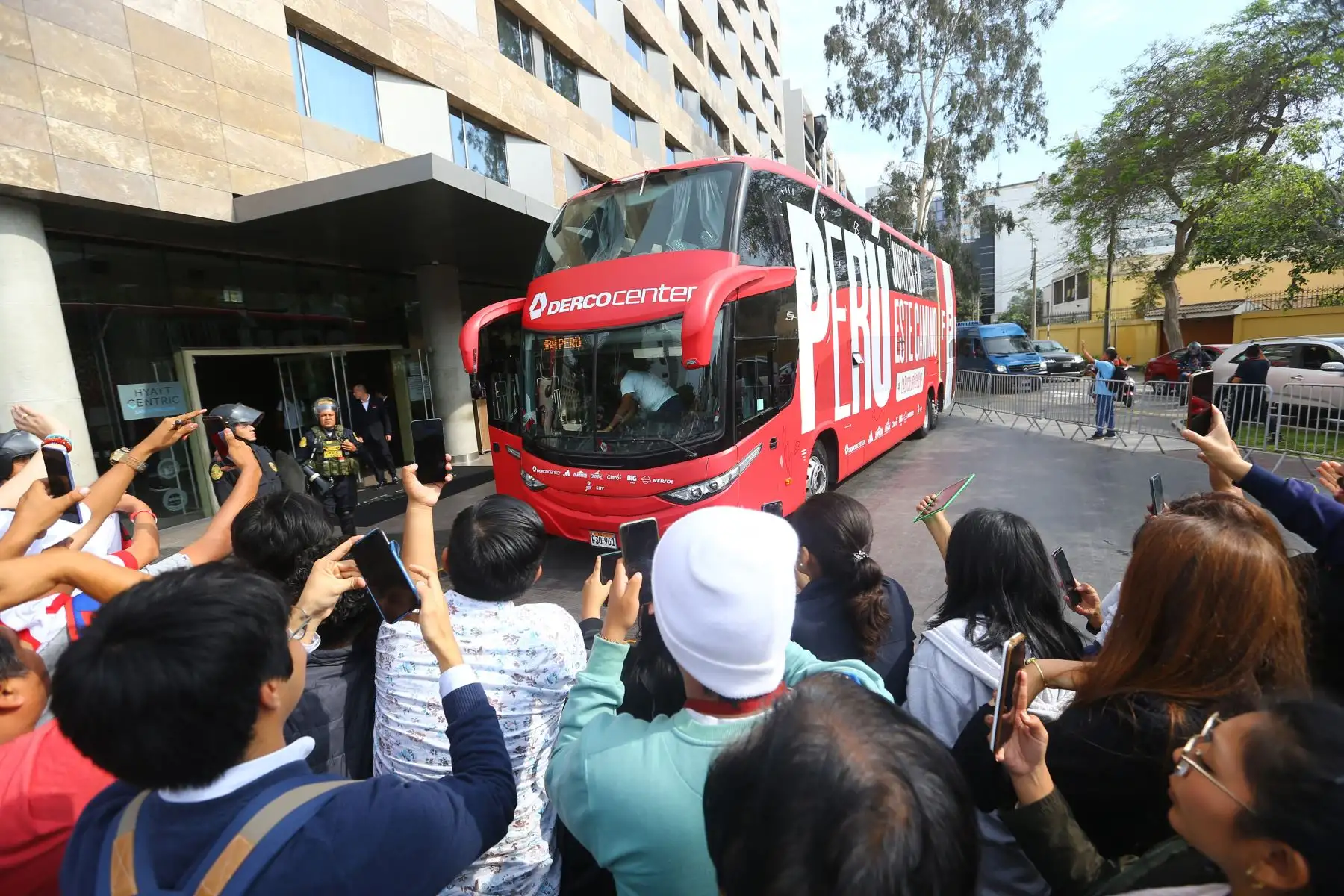 Selección Peruana deja el  hotel de concentración y se dirige al aeropuerto con rumbo a Chile para enfrentat al seleccionado chileno por  las Eliminatorias 2023. Foto:ANDINA/Eddy Ramos