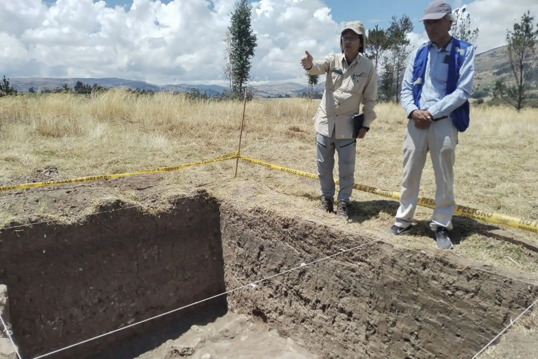Para los investigadores, el hallazgo del Templo Viejo del centro ceremonial de Chupas tendría alrededores de 3,000 años de antigüedad, mientras que el Templo Nuevo, que fue excavado por Cruzatt y Lumbreras, se construyó cientos de años después.
Foto: ANDINA/Cortesía Frank Tacuri
