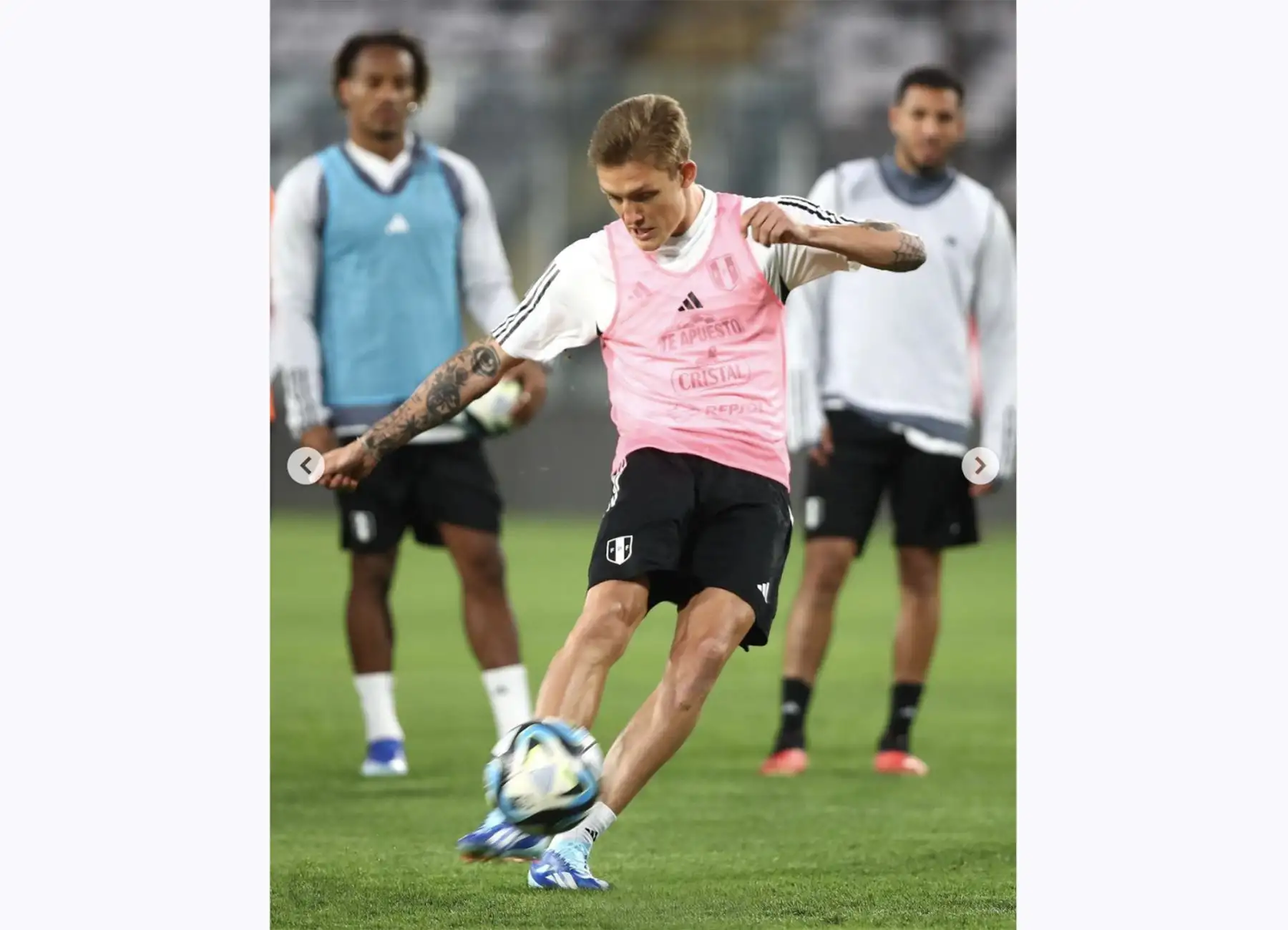 La Bicolor reconoció el Estadio Monumental de Santiago de Chile con miras al duelo de este jueves ante la escuadra Chilena por la fecha 3 de las Eliminatorias 2026.
Foto: @SelecciónPeru