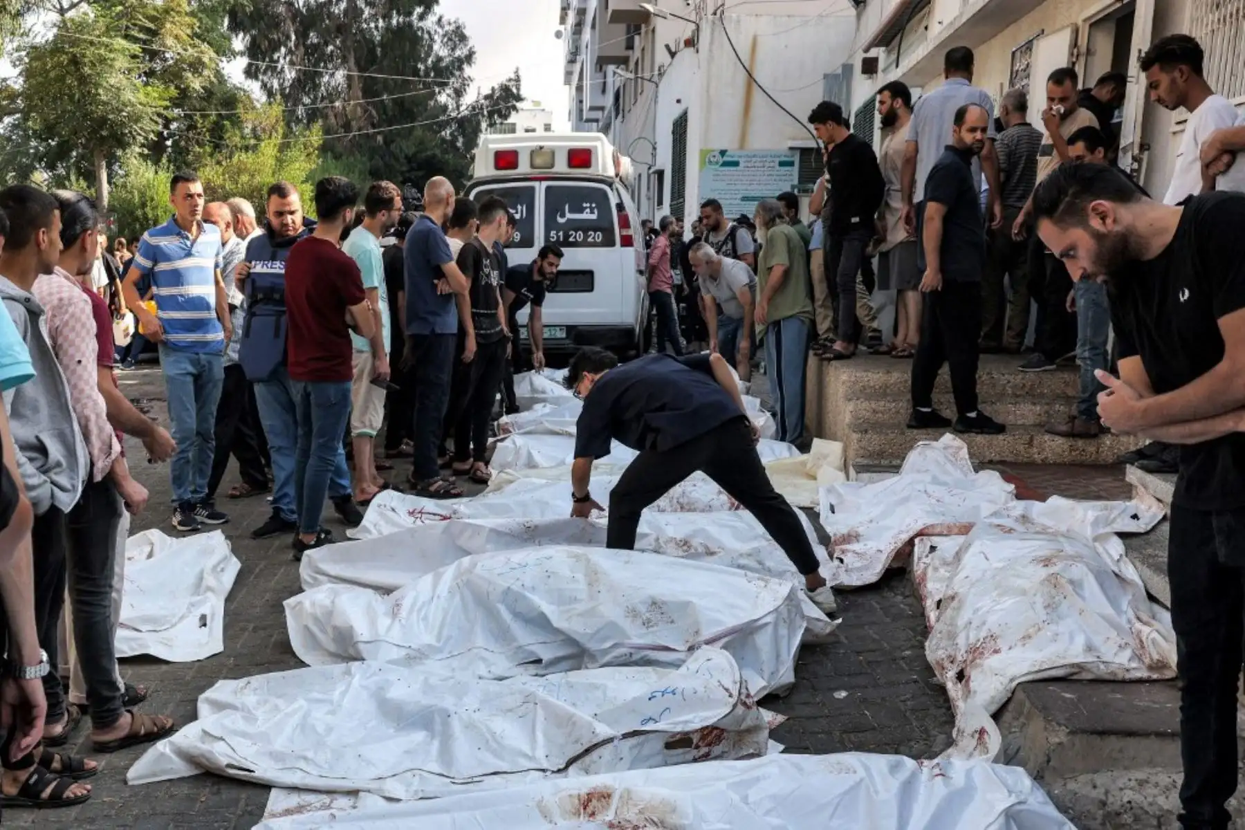 Miles de personas, tanto israelíes como palestinas, han muerto desde el 7 de octubre de 2023, después de que militantes palestinos de Hamás con base en la Franja de Gaza ingresaran al sur de Israel en un ataque sorpresa que llevó a Israel a declarar la guerra a Hamás en Gaza el 8 de octubre . Foto: AFP