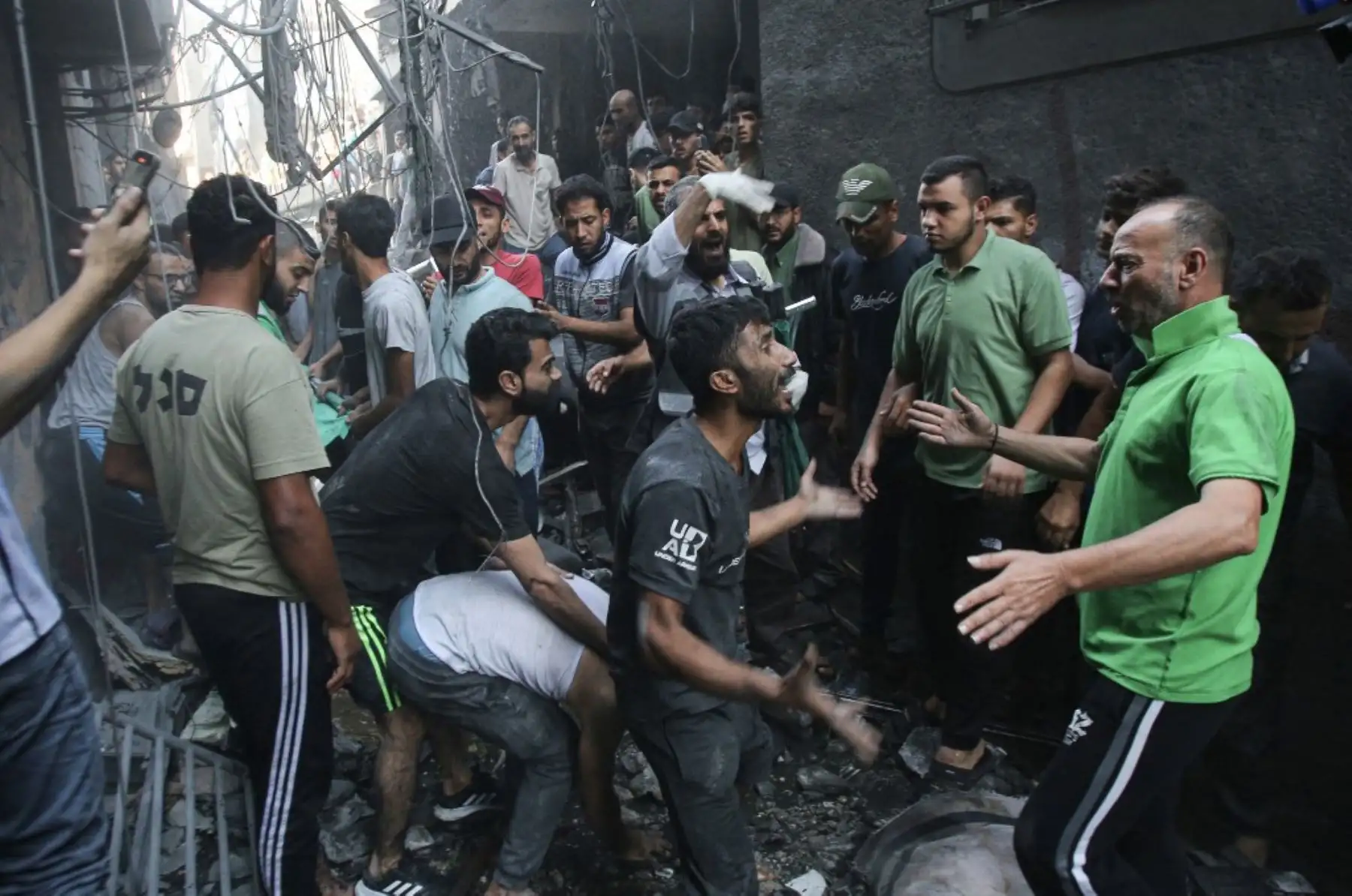 Miles de personas, tanto israelíes como palestinas, han muerto desde el 7 de octubre de 2023, después de que militantes palestinos de Hamás con base en la Franja de Gaza ingresaran al sur de Israel en un ataque sorpresa que llevó a Israel a declarar la guerra a Hamás en Gaza el 8 de octubre . Foto: AFP