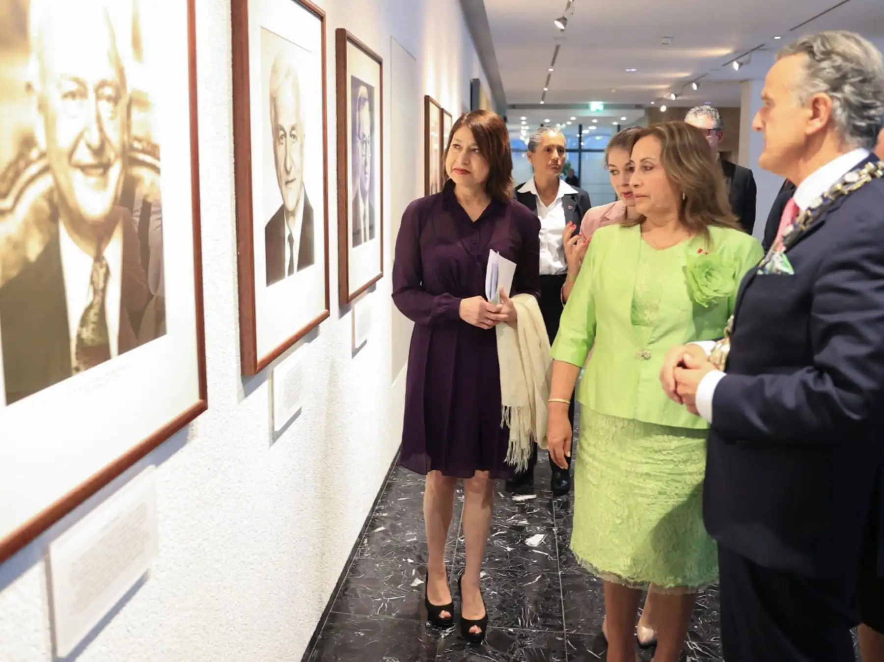 En su primera reunión de trabajo, la mandataria Dina Boluarte se reunió con el alcalde de Stuttgart, Alemania, Frank Nopper. Foto: ANDINA/Prensa Presidencia