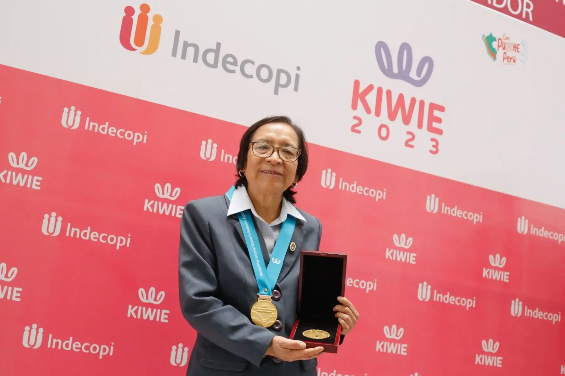 ¡Orgullo peruano! El Indecopi reconoció a 78 inventoras peruanas, quienes obtuvieron 101 medallas tras su participación en la 16ª Exhibición Internacional de Inventos de Mujeres de Corea “KIWIE” 2023. Cortesía Indecopi