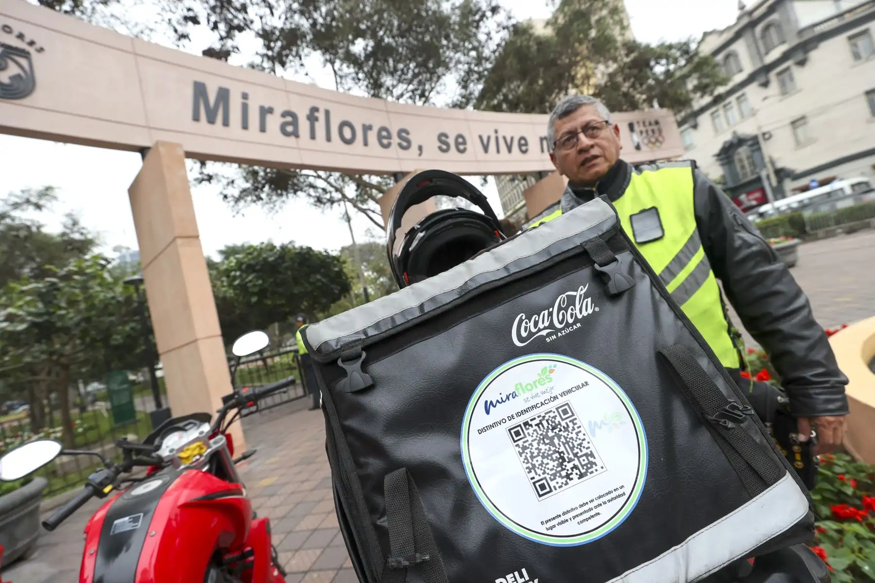 El alcalde de Miraflores, Carlos Canales Anchorena, presentó aplicativo para el registro de conductores de motos que realizan servicio delivery en el distrito.

Foto: ANDINA/Juan Carlos Guzmán Negrini