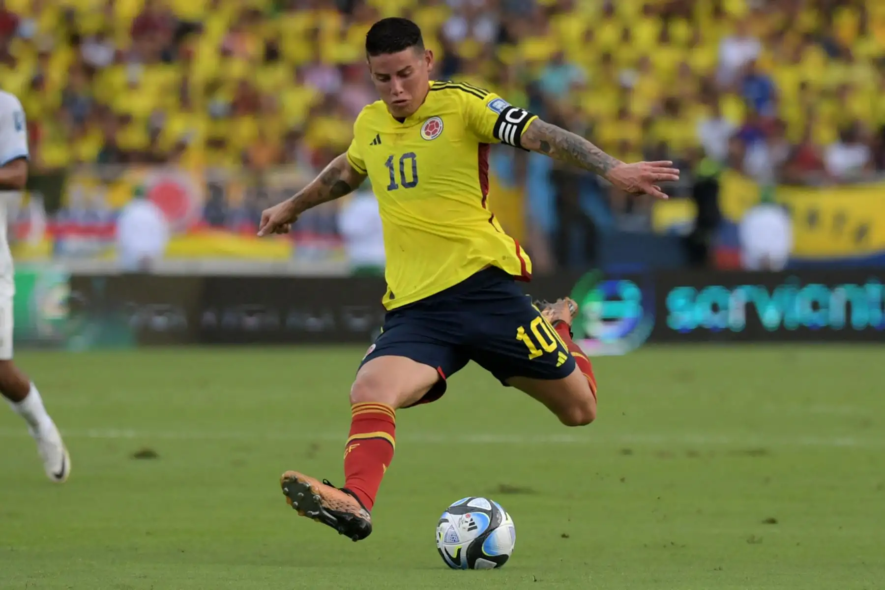 Las selecciones de Colombia y Uruguay empataron 2-2 en el Estadio Metropolitano Roberto Meléndez de Barranquilla, por las clasificatorias al Mundial 2026. Foto: AFP