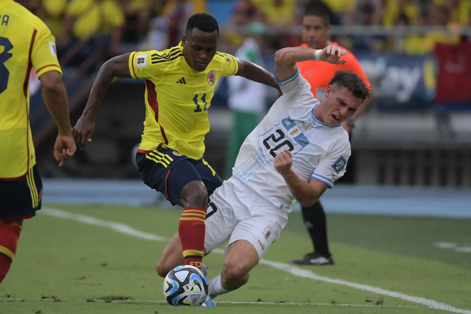 Las selecciones de Colombia y Uruguay empataron 2-2 en el Estadio Metropolitano Roberto Meléndez de Barranquilla, por las clasificatorias al Mundial 2026. Foto: AFP