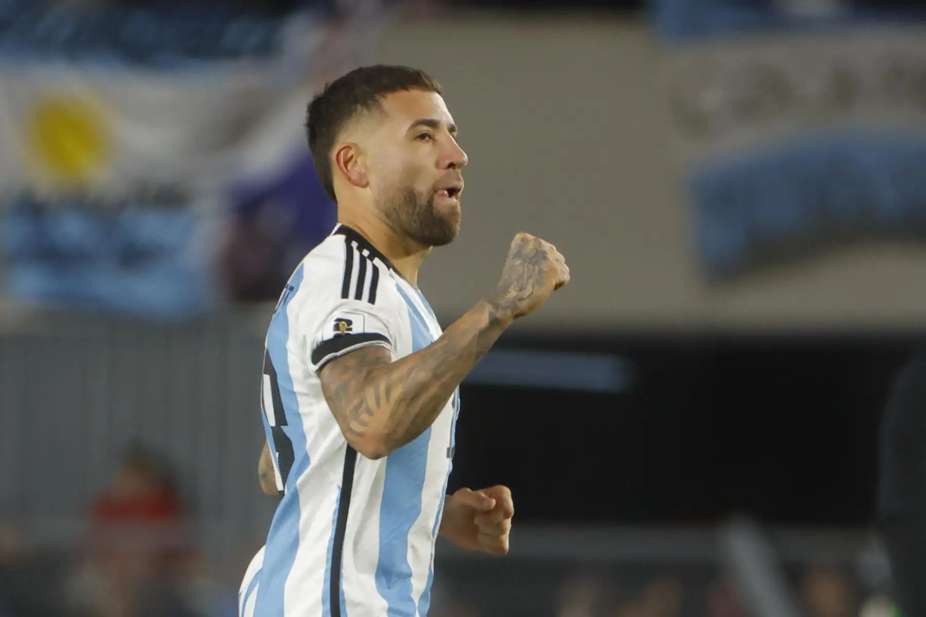Con gol de Nicolás Otamendi en el primer tiempo, la selección de Argentina derrota a la de Paraguay por 1-0 en el proceso de eliminatorias para el Mundial de fútbol 2026. Foto: EFE