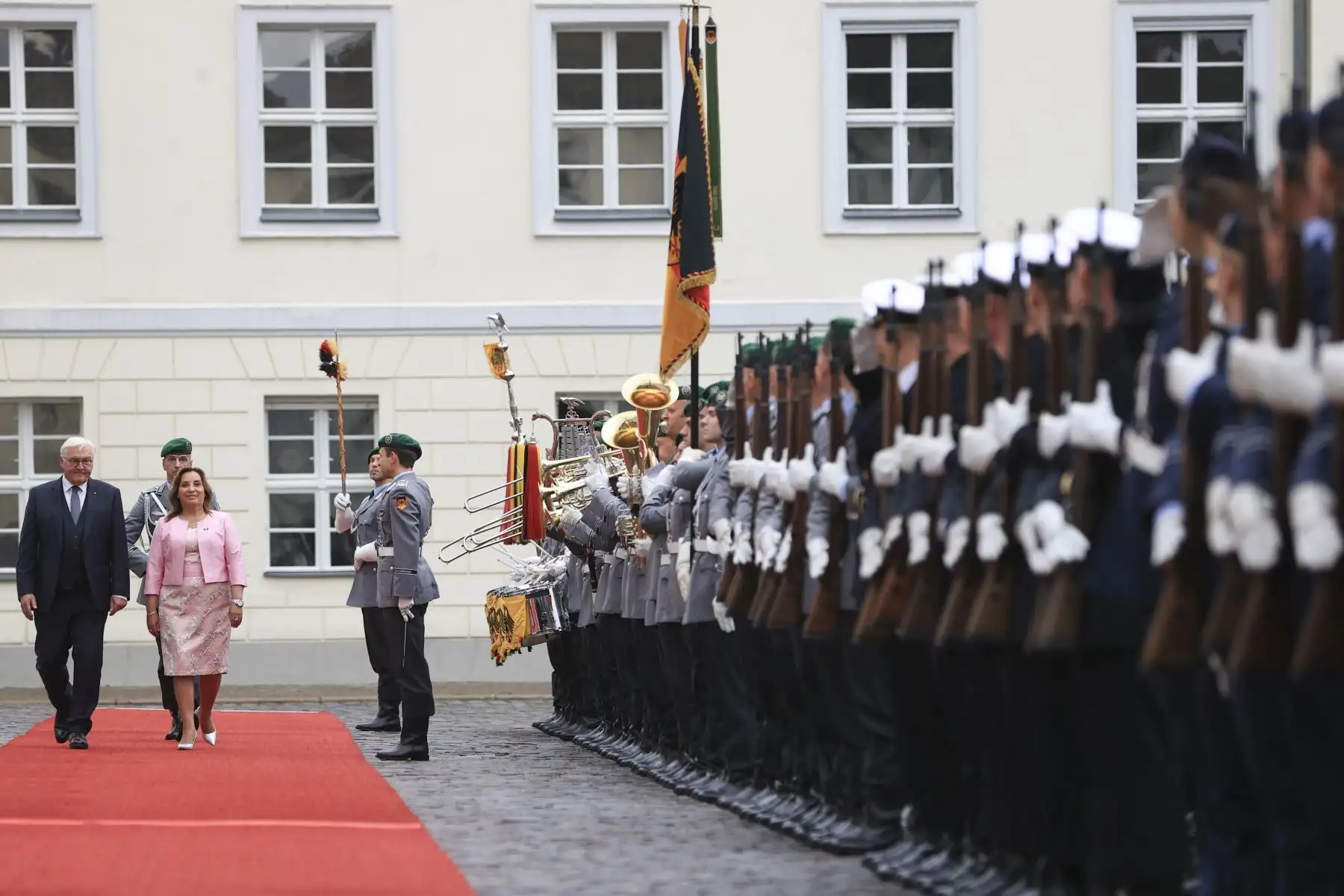 Presidenta Dina Boluarte se reunió con el presidente federal de Alemania, Frank-Walter Steinmeier, en el Palacio de Bellevue. 
Foto: ANDINA/Prensa Presidencia