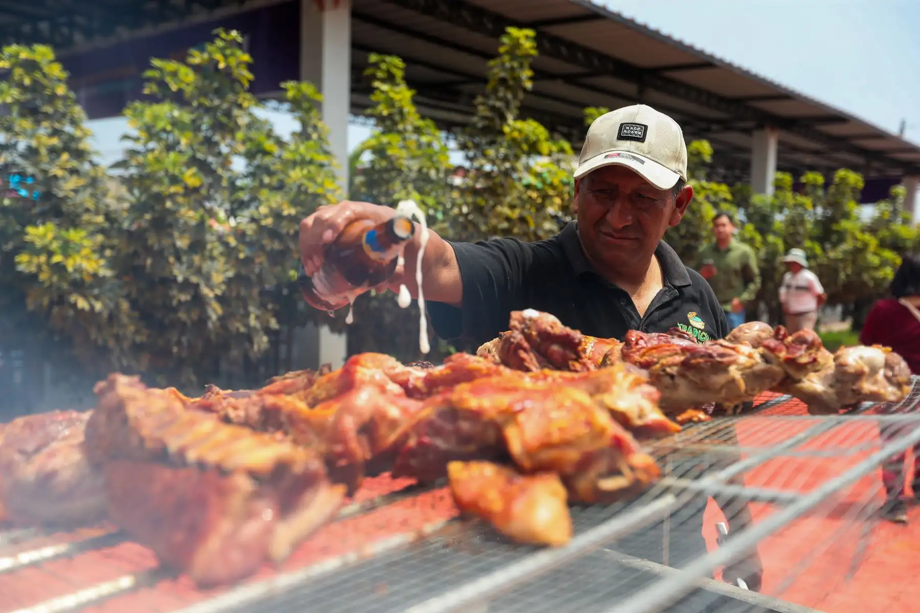 El evento gastronómico se realiza en el contexto de la celebración del Día del Chancho al Palo, que se festeja cada tercer domingo de octubre, según la Ordenanza Municipal 014-2013-MPH y la Ordenanza Regional 010-2014CR-GRL. Foto: ANDINA/Ricardo Cuba
