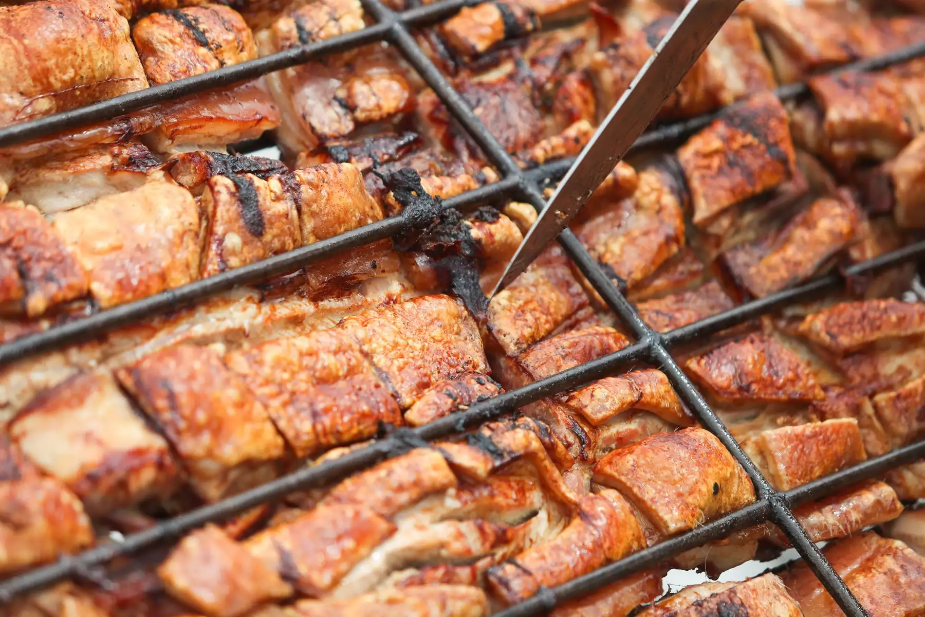 El evento gastronómico se realiza en el contexto de la celebración del Día del Chancho al Palo, que se festeja cada tercer domingo de octubre, según la Ordenanza Municipal 014-2013-MPH y la Ordenanza Regional 010-2014CR-GRL. Foto: ANDINA/Ricardo Cuba