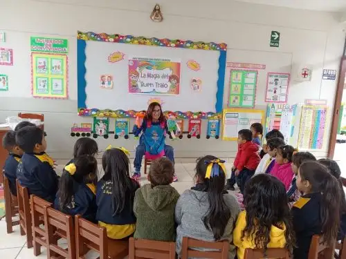 La campaña nacional del Ministerio de Educación movilizó a 1 872 016 estudiantes, 128 360 docentes y 20 981 directivos de cerca de 16 mil colegios y programas educativos de la Educación Básica Regular, Alternativa y Especial.