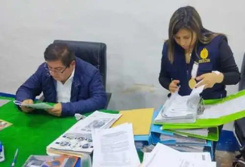 El Primer Despacho de la Fiscalía Especializada en Delitos de Corrupción de Funcionarios de Junín logró que se orden detención preliminar por tres días contra Ciro Dennis Torres Rodríguez, alcalde distrital de Izcuchaca, en Huancavelica, investigado por el presunto delito de cohecho pasivo propio.