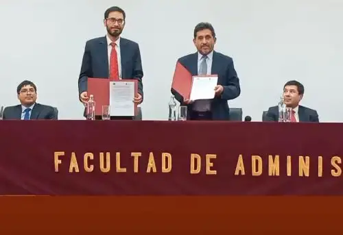 La Biblioteca Nacional del Perú (BNP), entidad adscrita al Ministerio de Cultura, inauguró su sexto Centro de Acopio Desconcentrado del Depósito Legal, en el marco del “I Encuentro de Autores y Editores de la Región Arequipa” y dando inicio a la campaña “Construyamos nuestra memoria bibliográfica, únete al Depósito Legal”
